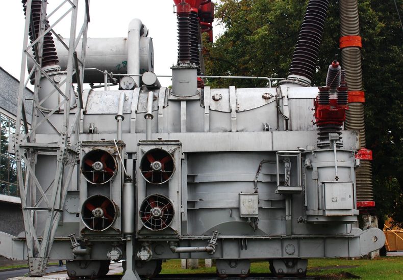 Gambar generator di luar ruangan